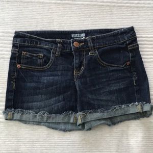 Cuffed denim short